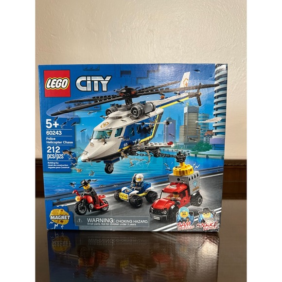 LEGO CITY Police Helicopter Chase Set 60243 NIB RETIRED - Picture 1 of 2